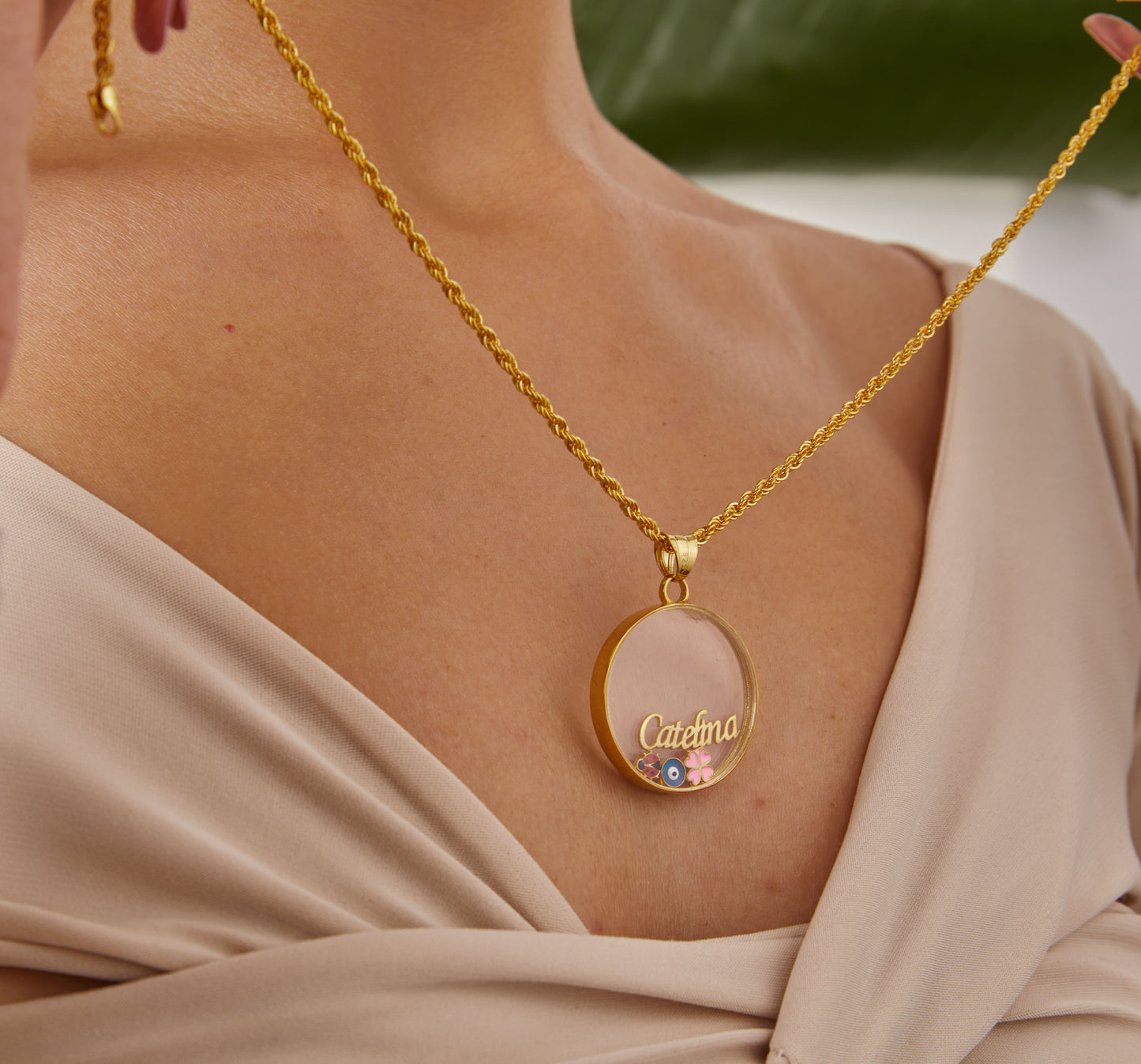 Gold Custom Circle Lucky Name Necklace, Clover and Ladybird Pendant, Flower Necklace, Evil Eye Plate, Personalized Christmas Gifts For Women-1790496016